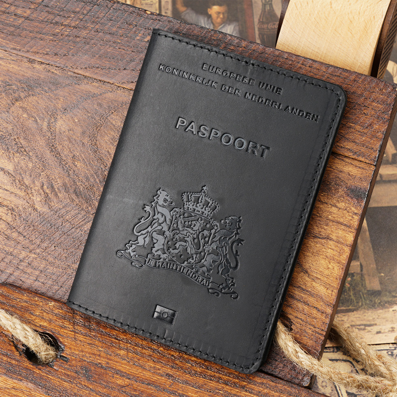 Dutch Passport Cover - Genuine - Travel Accessories Rfid のレビューと価格