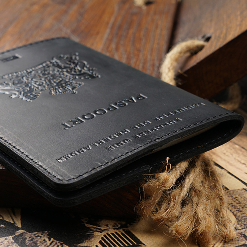 Dutch Passport Cover - Genuine - Travel Accessories Rfid のレビューと価格