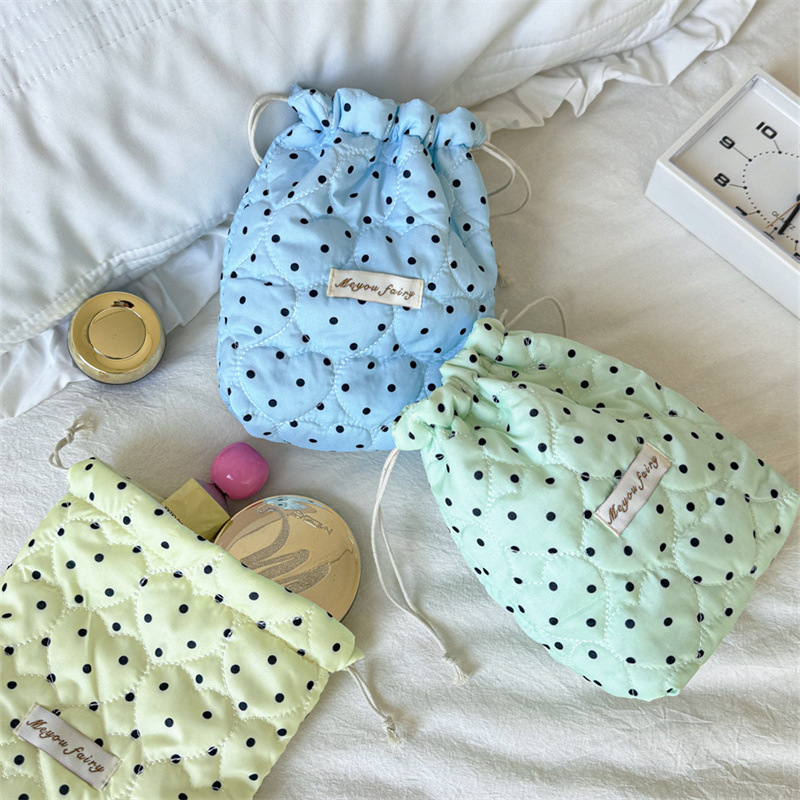 Retro Polka Dot Heart Padded D - Travel Accessories Pouch For Women のレビューと価格