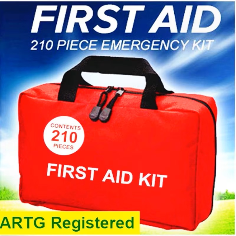 First Aid Kit with Compact and - First Aid Travel Kit のレビューと価格