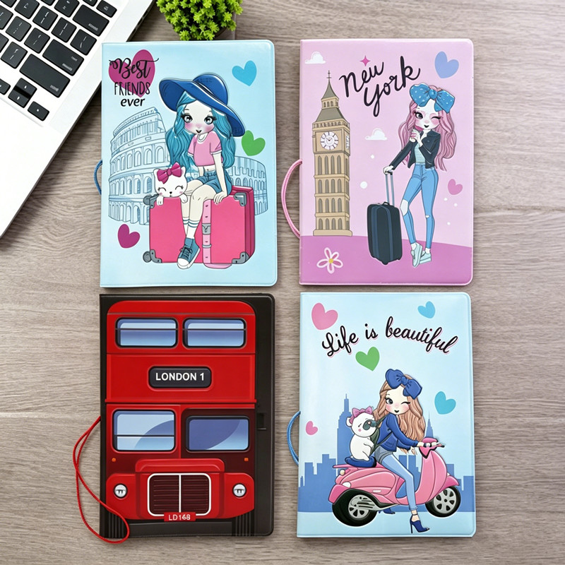 London Bus PVC Passport Holder - Travel Accessories London のレビューと価格