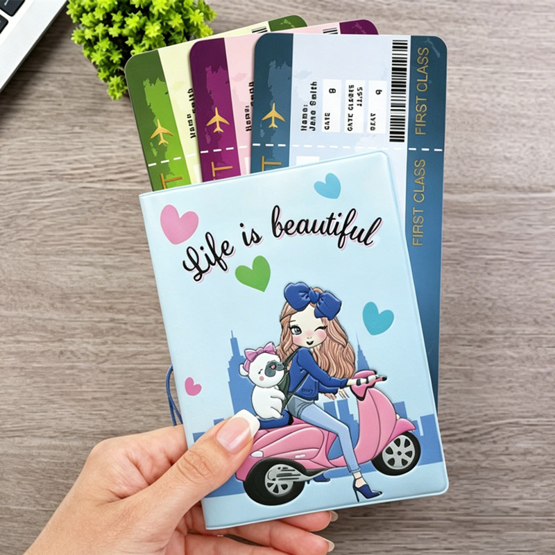 London Bus PVC Passport Holder - Travel Accessories London のレビューと価格