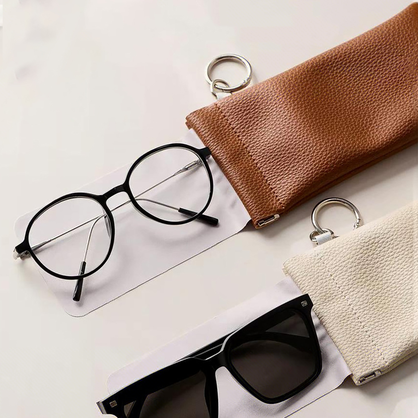 1pc PU Leather Sunglasses Pouc - Travel Accessories Pouch For Women のレビューと価格