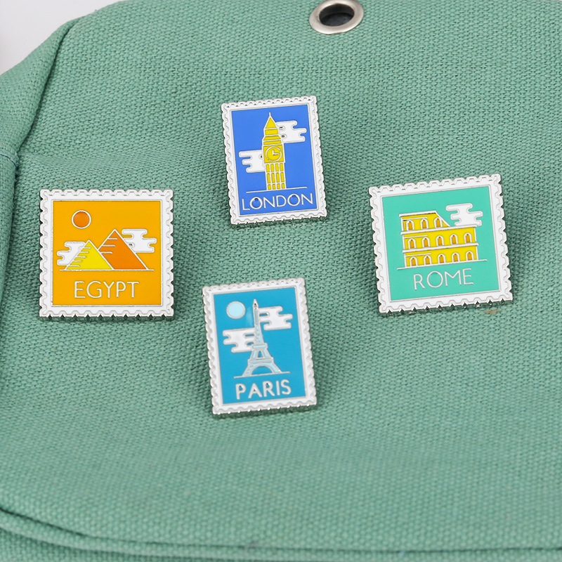Fancy Album Alloy Badge Backpa - Travel Accessories London のレビューと価格