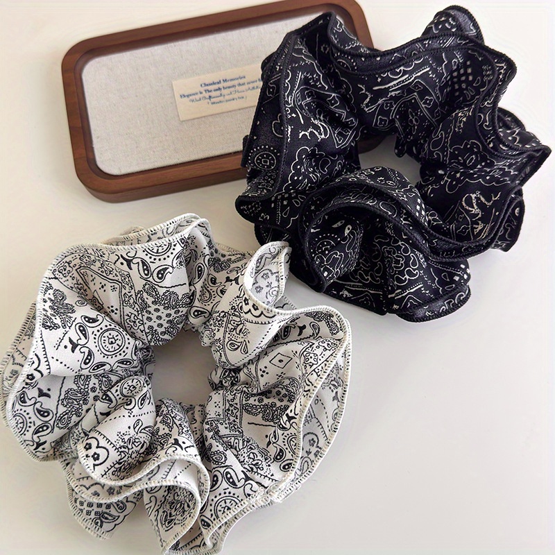 Elegant Black and White Fabric - Travel Accessories Aesthetic のレビューと価格