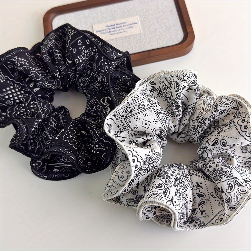 Elegant Black and White Fabric - Travel Accessories Aesthetic のレビューと価格