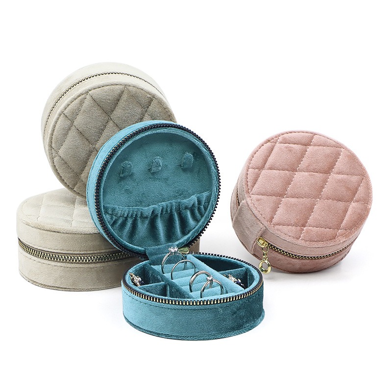 Round Diamond Velvet Travel Je - Accessories Travel Jewelry Box のレビューと価格
