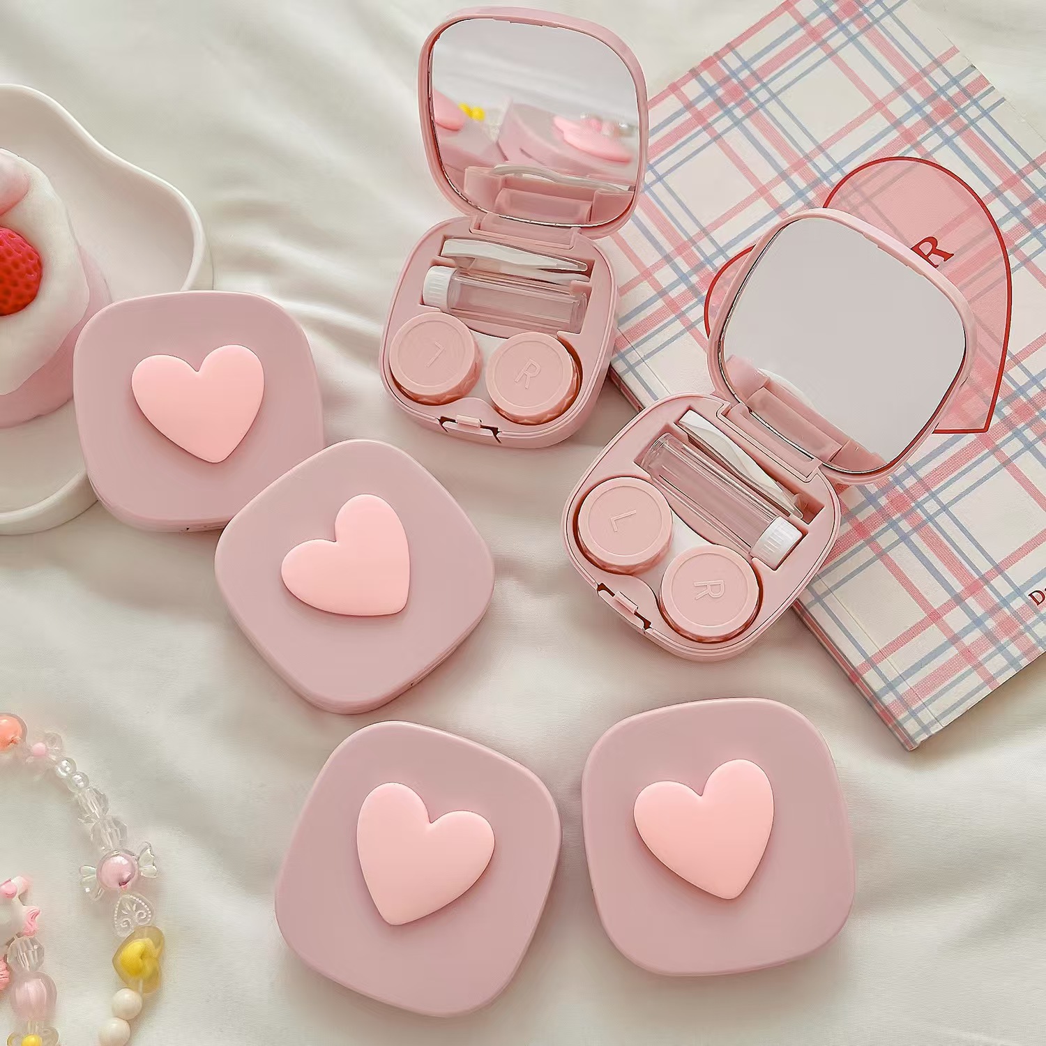 Heart Contact Lens Case with M - Travel Video Accessories のレビューと価格