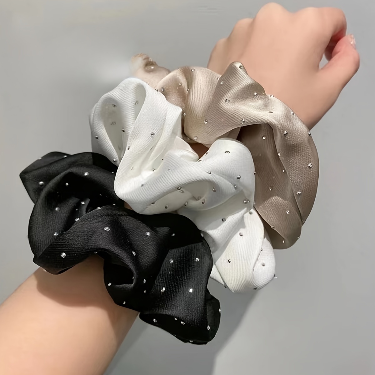 1/3PCS Satin Scrunchies With R - Travel Accessories Aesthetic のレビューと価格