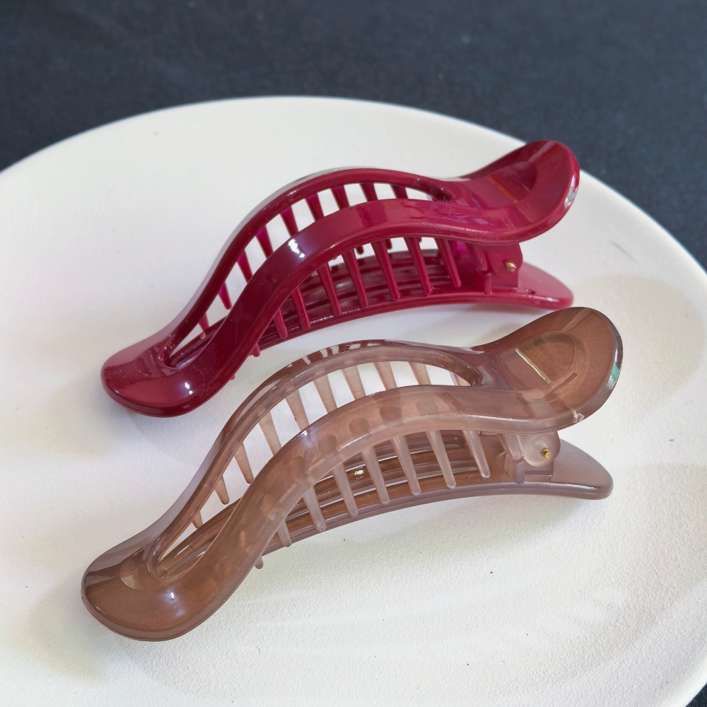 Large Flat Duckbill Hair Claw  - Travel Accessories Aesthetic のレビューと価格