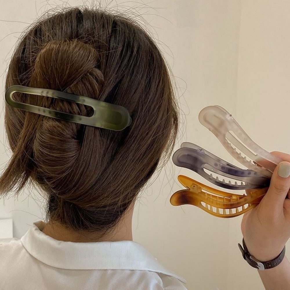 Large Flat Duckbill Hair Claw  - Travel Accessories Aesthetic のレビューと価格