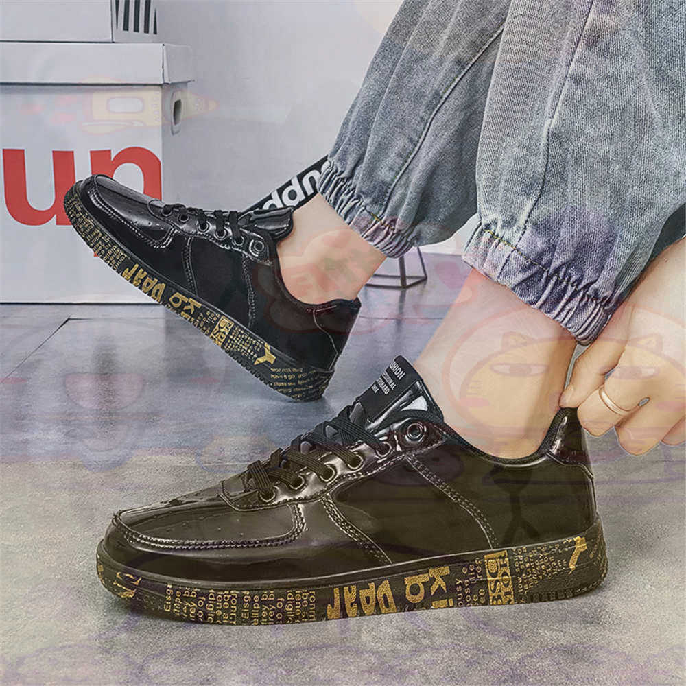 Round Foot Size 45 Sneakers Wh - Travel Accessories For Young Men のレビューと価格